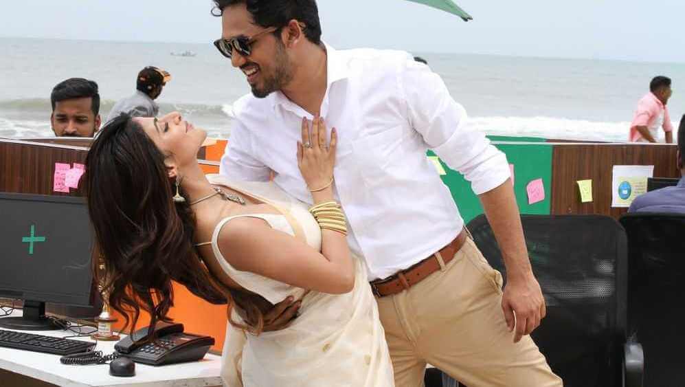 Naan Sirithal Movie Reviews and Ratings